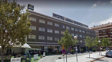 Pelayo, jugador del Albacete, "estable" tras caer del tercer piso de un hotel en Huesca
