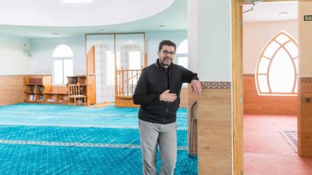“Hay padres que no quieren que sus hijos aprendan el Islam en el colegio porque no es en árabe”