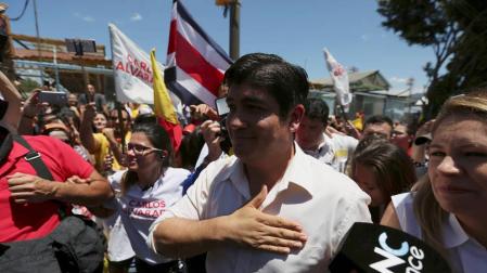 Costa Rica da continuidad al oficialismo frente a irrupción de evangélico conservador