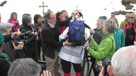 San Miguel desciende en mochila por el mal estado de los senderos