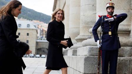 La infanta Cristina asiste a la misa por don Juan que presiden los Reyes