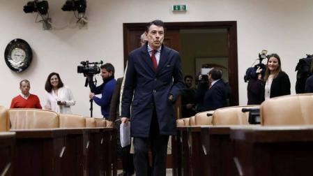 Ignacio González niega presiones del PP en las adjudicaciones en Madrid