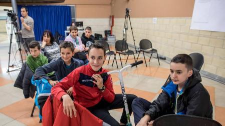 Piden una encuesta vecinal de la zona azul en el foro de la Rochapea