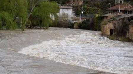 El río Ega, a su paso por Estella (I)