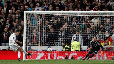 Un penalti de Cristiano frena la épica de la Juventus y clasifica al Madrid