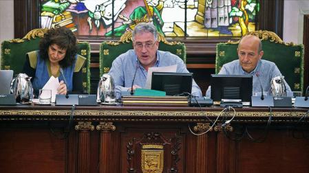 Los funcionarios cobrarán las horas extras mal pagadas antes del verano