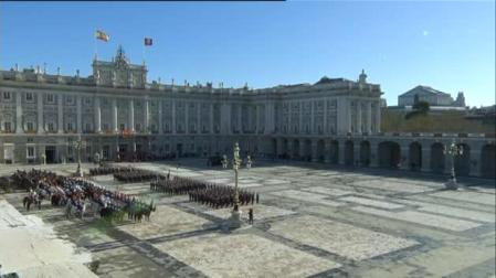 Los Reyes reciben con honores militares al presidente de Portugal