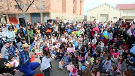 Tudela celebró una nueva edición de la Fiesta del Árbol, con la tradicional plantación de 20 árboles de 3 especies junto a la zona deportiva y cerca del antiguo silo.