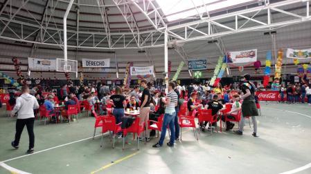 La Carpa Universitaria arranca con el tradicional torneo de mus