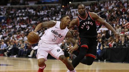 Toronto cede su primera derrota y los Cavaliers sufren una dura remontada