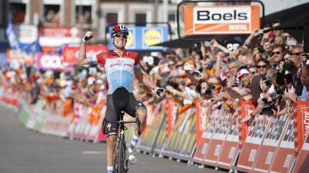 Jungels sorprende a todos con un ataque veloz y se alza con la Lieja-Bastoña-Lieja