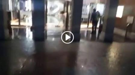 La tormenta anega el Hospital de Cruces de Bilbao
