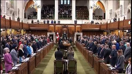 Minuto de silencio en el Parlamento canadiense por las 10 víctimas del atropello de Toronto