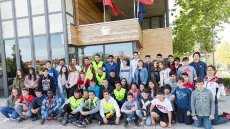 Alumnos proponen medidas para fomentar los viajes en bici o a pie