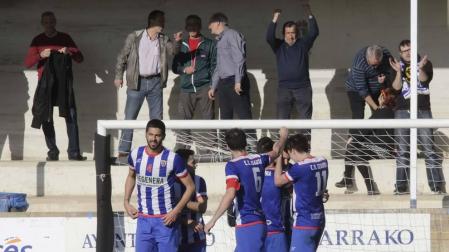 Izarra: dos finales más por delante