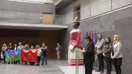 Homenaje al 'chunchunero', el gitano que bailó a los gigantes de Pamplona