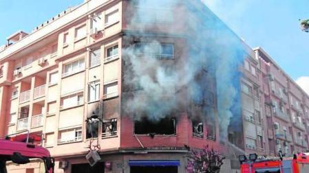 Buscan a la expareja de una mujer de Albal (Valencia) por incendiar su edificio