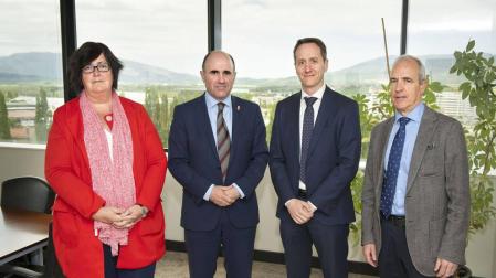 Ayerdi recibe a directivos de Sany Heavy Energy tras abrir un centro de I+D en Pamplona