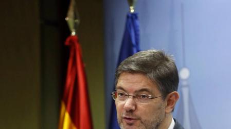 Rafael Catalá cree que la foto de Rivera tiene que ver "con tradiciones"