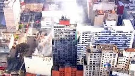 Continúa la búsqueda de desaparecidos tras el derrumbe de un edificio en Sao Paulo