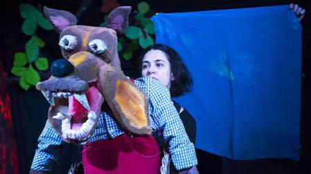 Patata Tropikala lleva su 'Kalean otso etxean uso' al ciclo de teatro infantil en euskera