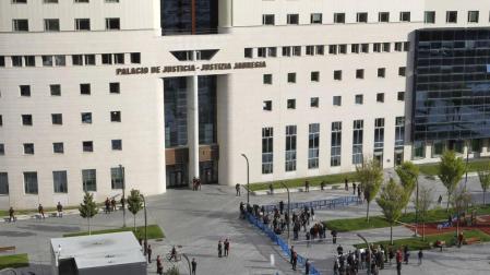 El sector navarro del chopo ha judicializado el canon y ya está en el Tribunal Supremo