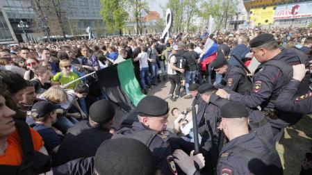 Cientos de detenidos en toda Rusia en una protesta contra Putin, incluido su rival político