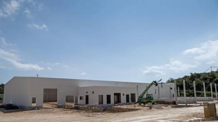 La fábrica del grupo Hypred avanza en su construcción en suelo industrial de Estella.