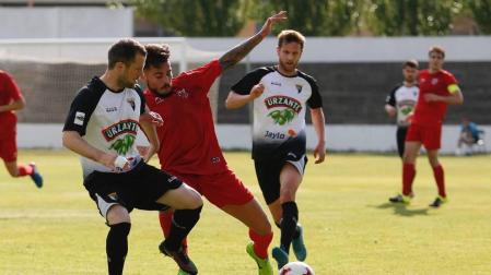 Tudelano e Izarra empataron en el último derbi de la temporada en Tudela