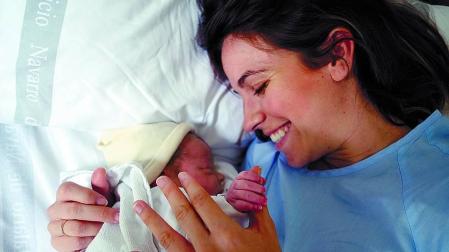 El Día de la Madre tiene este domingo un carácter especial para cuatro mujeres que esta semana han dado a luz