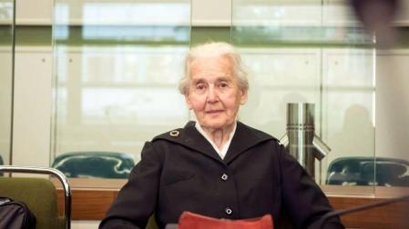 Una alemana de 89 años entra en la cárcel condenada por negar el Holocausto