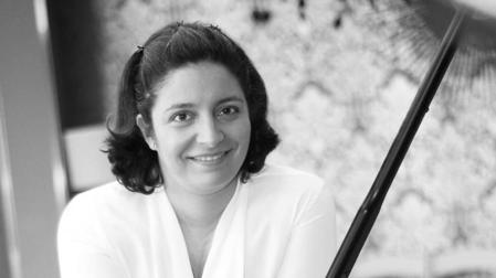 La pianista Carmen Yepes, en la Sala de Cámara de Baluarte