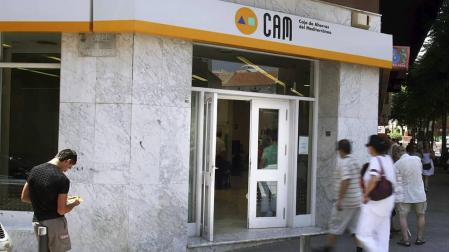 Ocho exdirectivos de la CAM irán a juicio por la quiebra de la caja