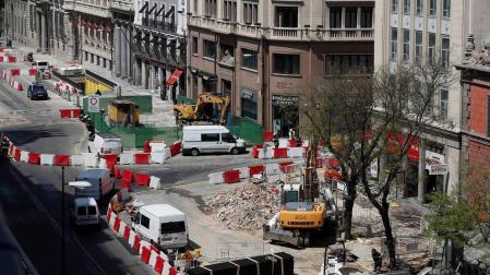 Metro suspendido y edificios desalojados en Madrid por la rotura de una tubería de gas