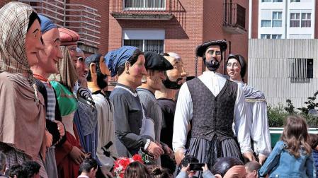 La oposición acusa a Bildu de politizar las fiestas de los barrios de Pamplona