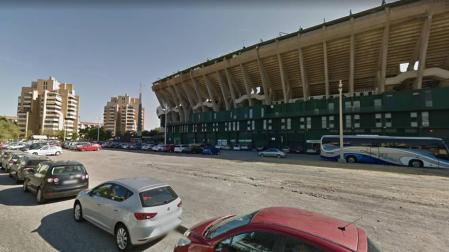 Un joven que preparaba una pancarta del Betis, agredido por 15 encapuchados