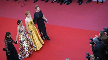 Cate Blanchett y la veterana realizadora francesa Agnès Varda, más de 80 mujeres de todos los ámbitos del cine desfilaron este sábado por la mítica alfombra roja del Festival de Cannes para reafirmar su presencia en la industria del cine
