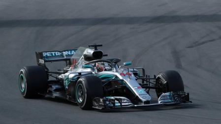 Hamilton gana en Montmeló y Mercedes hace doblete
