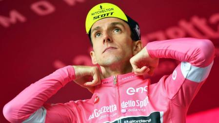 Yates gana en la cumbre del Gran Sasso d'Italia y abre distancias en el liderato