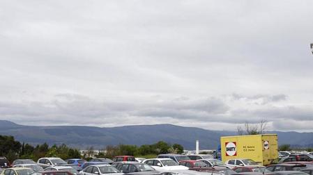 Siguen los cielos nubosos y las lluvias d&eacute;biles este jueves