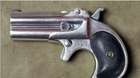 La pistola 'Derringuer' era del suegro