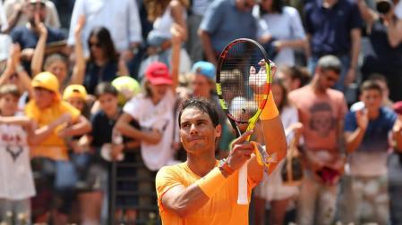 Nadal remonta y avanza a semifinales en Roma tras tropezar en el primer set