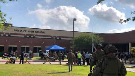 Ocho muertos y varios heridos en el tiroteo en un instituto de Texas