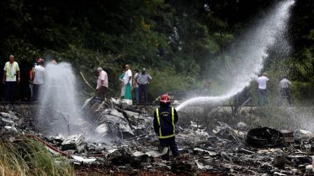 Cuba recupera una caja negra "en buenas condiciones" del avión accidentado