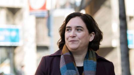 Colau, alcaldesa de Barcelona, rechaza rendir "vasallaje" al Rey en el Mobile World Congress