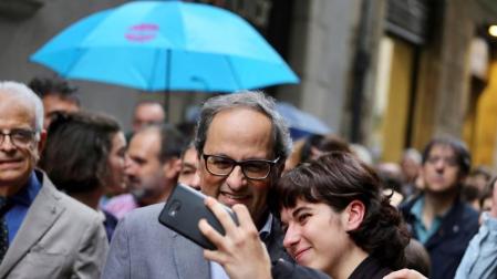Rajoy pacta con Sánchez y Rivera mantener el 155 ante "la provocación" de Torra
