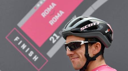 El líder Yates ganar su tercera etapa con una exhibición en Los Dolomitas