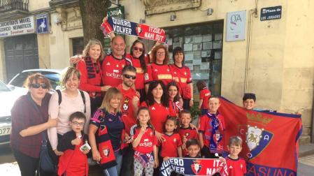 Seguidores de Osasuna, antes del partido en Soria