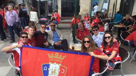 Seguidores de Osasuna, antes del partido en Soria