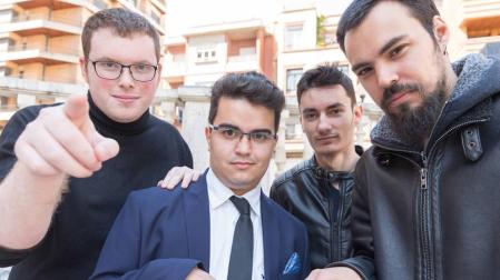 Jóvenes riberos comercializan un sistema operativo para ordenadores